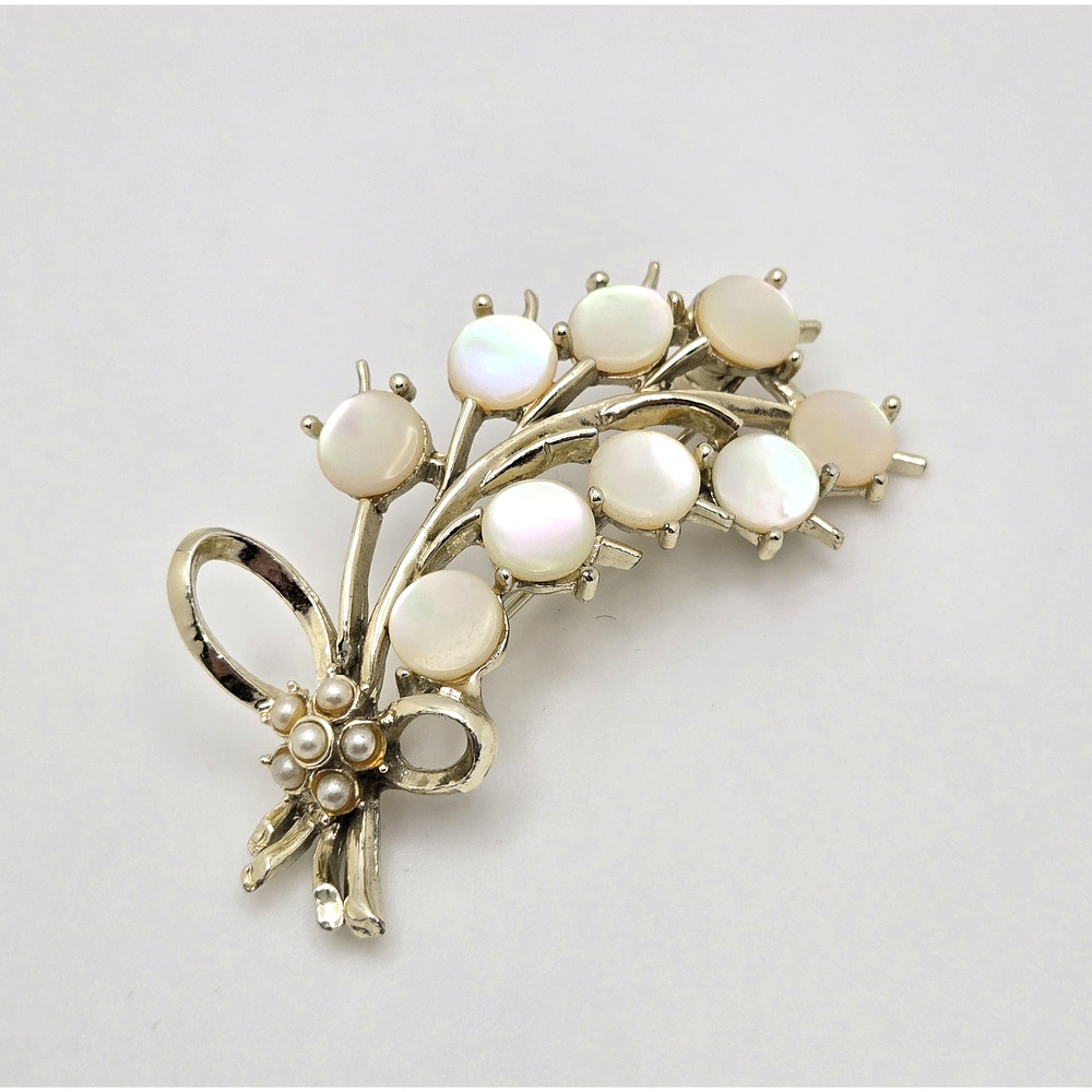 Vintage Brooch Mother Of Pearl Goldtone Floral Pin Dainty Cottagecore Retro Twee - Picture 8 of 12